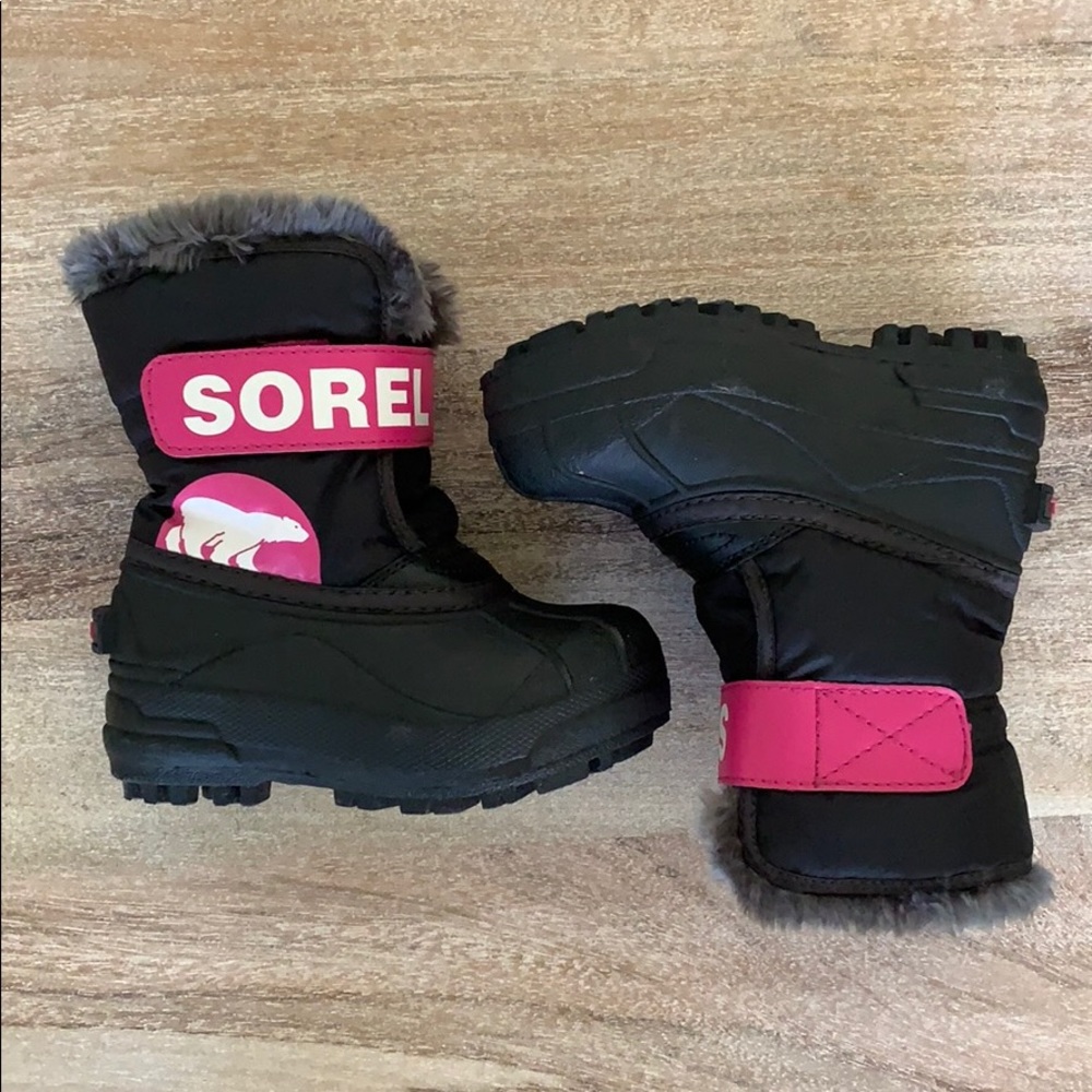 EUC Sorel Snow Commander Black & Pink